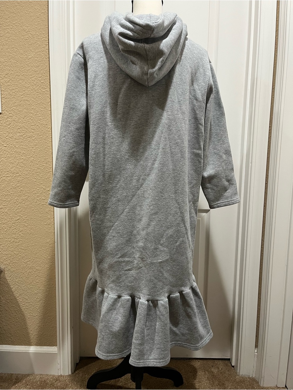 L’Eccove Gray Sweatshirt Dress - Picture 3 of 7